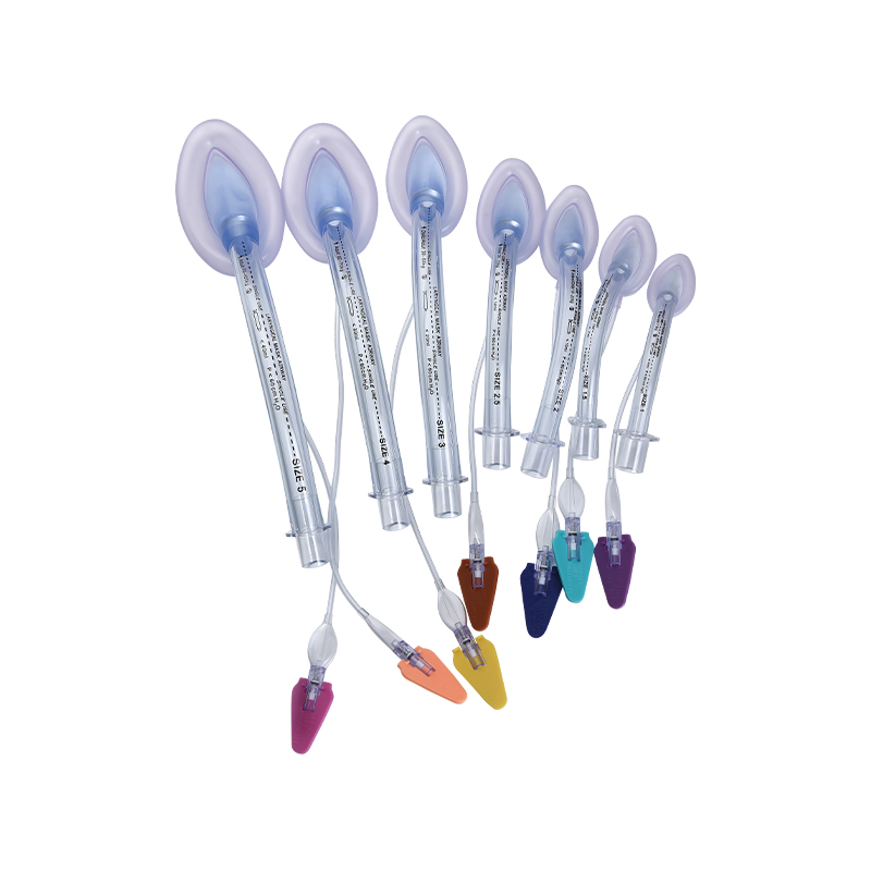 Quae sunt differentiae inter larvas laryngeas medicas et intubationem endotracheam traditam?